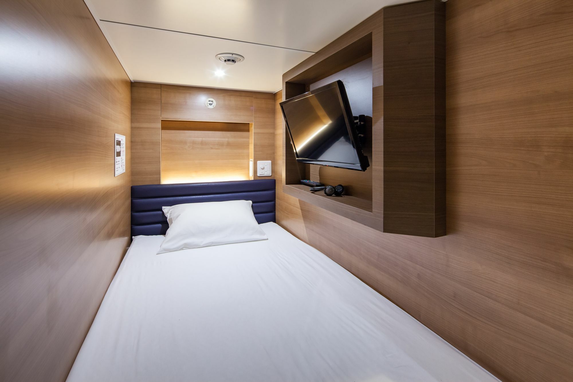 Y'S Cabin Osaka Namba Eksteriør bilde